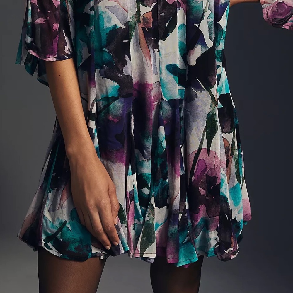 Flutter-Sleeve Lace Mini Dress - Picture 8 of 15